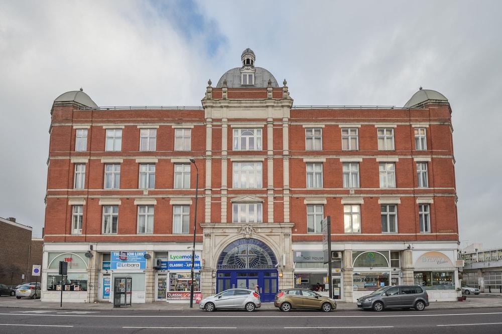 Marlin Apartments Commercial Road - Limehouse London Exterior photo